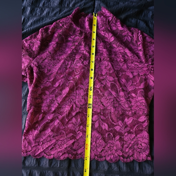 Guess Womens XS Extra Small-Small Burgandy Maroon Lace T Shirt Top - Picture 7 of 9